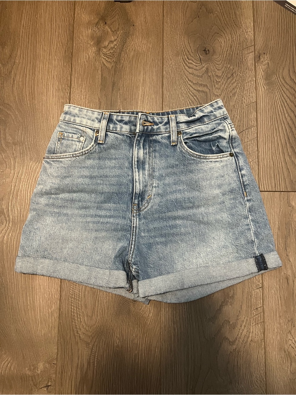 H&M Light Blue Cuffed Denim Mom Shorts